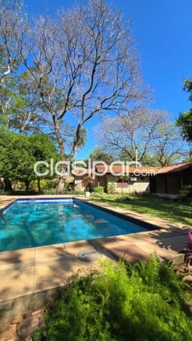 Casa de 1.050 m2 en el Centro de San Bernardino - LHO7414208