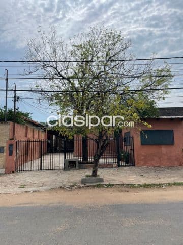 Casa a refaccionar o demoler barrio Trinidad