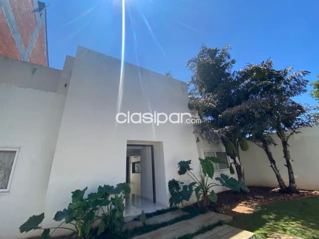 Recoleta, prox. Emb. Americana: 450 m2, ideal p/ casa u oficina, 9.000.000 gs, foto 2