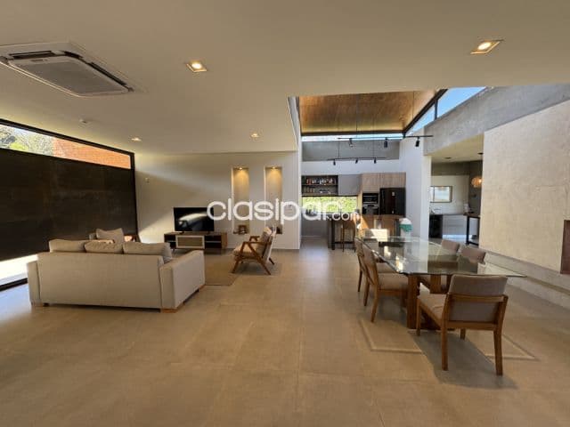Casa amoblada de 4 habitaciones en suite en Barrio Cerrado Los Árboles, San Bernardi