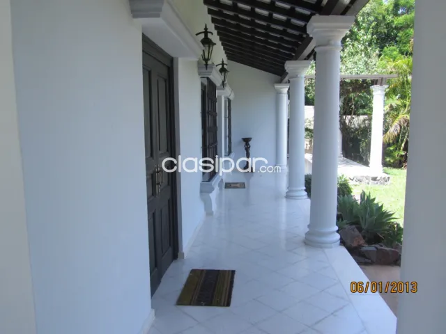 Amplia propiedad en venta en Barrio Mburucuya, foto 5