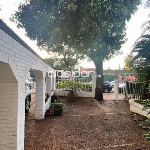 casa de 3 dormitorios en Ykua Sati Asunción