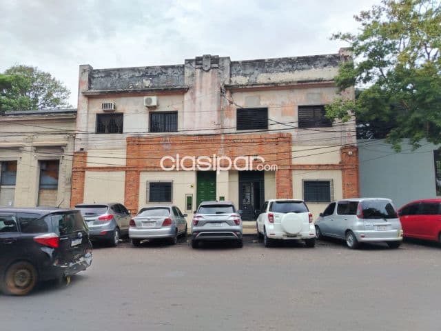 OFICINA en centro Asunceno – zona plaza Uruguaya