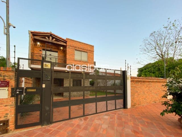 🏡 Tu nuevo hogar en Laurelty – Luque ID: 12439