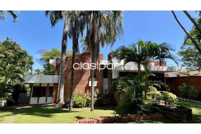 Casa premiun en lambare barrio felicidad