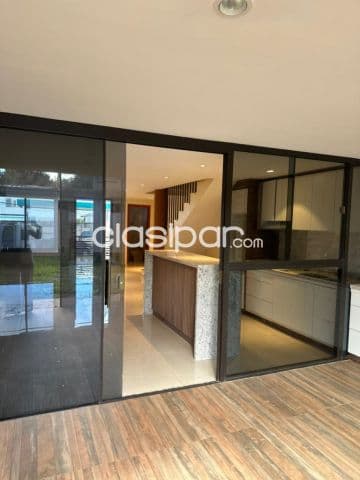 Duplex fino y amplio a estrenar en encarna