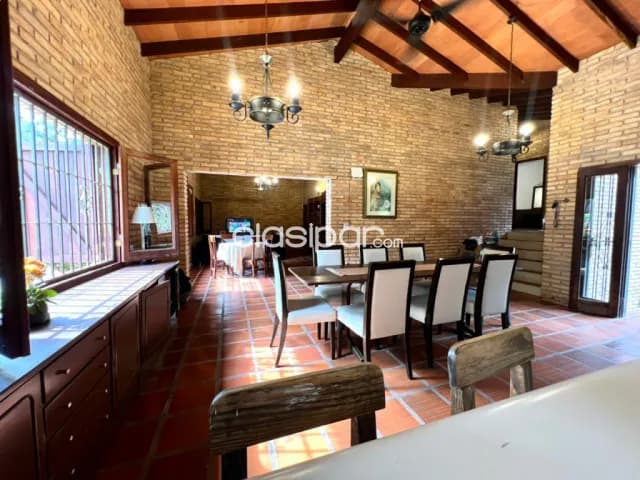 Casa Full Amoblada de 5 Dormitorios (3 en Suite) Baño. Amplio Quincho. (ID1920) — foto 5