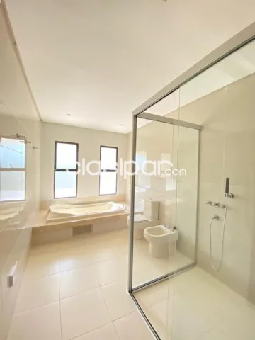 Hermosa casa - 4 dormitorios en Barrio Mburucuya, foto 5