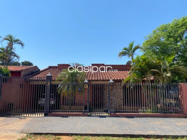Casa en Luque villa adela zona conmebol cod 5947