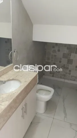 Duplex zona shoping Pinedo y u.n.a. Con piscina....gs.900.000.0..quincho cerrado...0, foto 2