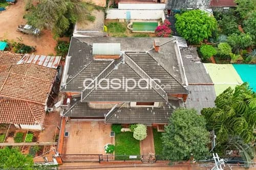 Residencia de 669 m2 sobre la avenida perón — foto 3