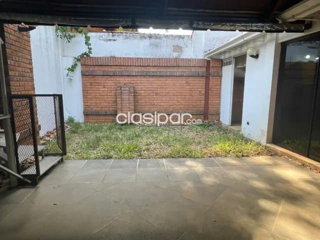 Casa de una sola planta en venta zona Ycua Sati, foto 2
