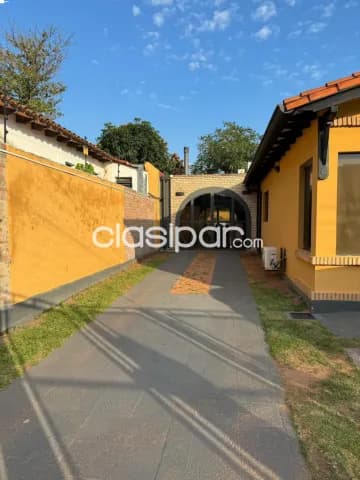 En venta – hermosa casa con piscina en Villa Elisa — foto 4
