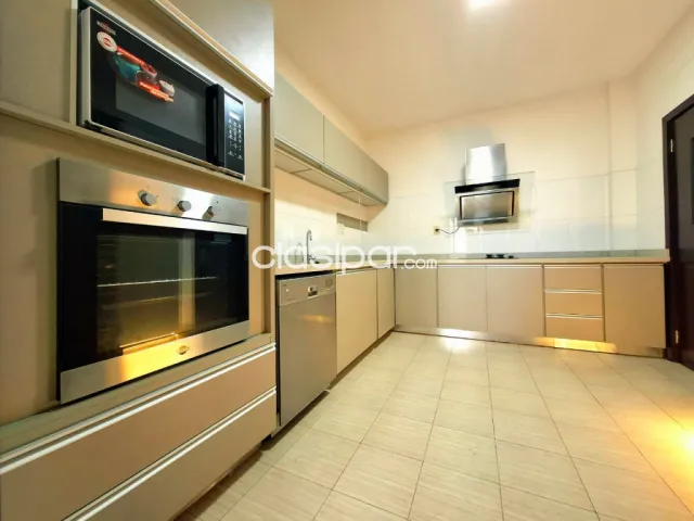 departamento amplio en el edificio Radio Parque: 4 habitaciones y 3 baños — foto 5