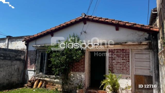 De terreno con casa a demoler sajonia