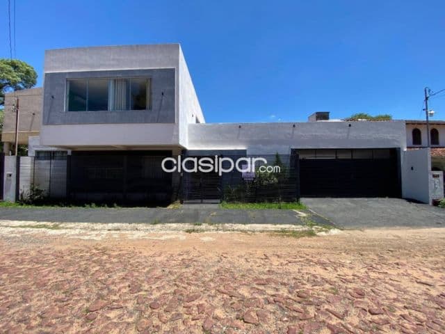 Residencia con 3 habitaciones en barrio valle apua i de Lambaré - zona tubopar