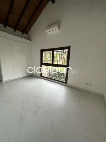 Casa en asuncion barrio ycua sati cod 5964, foto 5