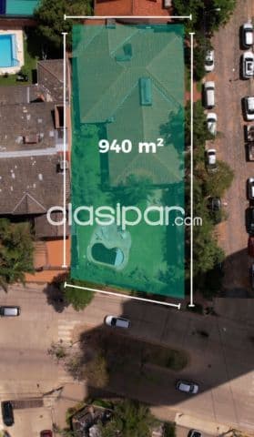 Avda. Molas lopez, en esquina: 940m2 c/ construccion, ideal p/ construcciones en altura