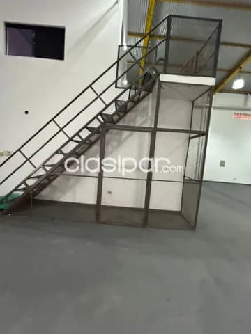 Depósito con Oficinas en Palma Loma Luque — foto 4