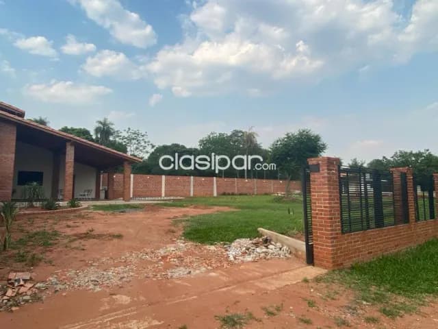 Casa Quinta con piscina en terreno de 1121 mts2 en Capiata zona Pechugon Ruta 1 — foto 3