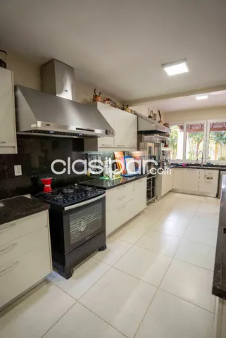 EN VENTA Exclusiva Residencia de 5 habitaciones sobre Avda. del Yatch - Lambaré — foto 4
