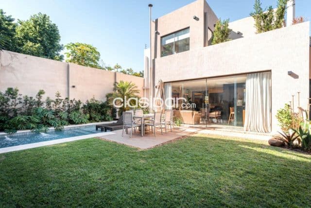 En venta residencia de lujo de 3 dormitorios en el barrio Virgen del Huerto - Asunción