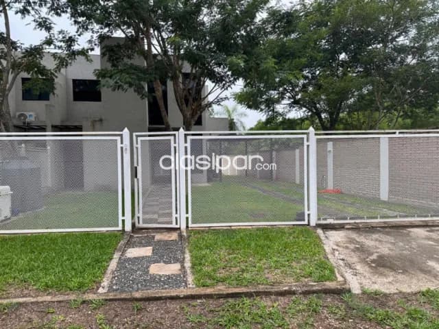 Surubi’i, rotonda: Elegante dúplex, gran recepción, 3 dormit, jardín, piscina, garajes, foto 2