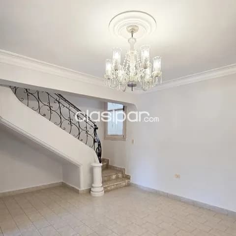 casa de 5 dormitorios en el barrio mariscal Estigarribia, foto 3
