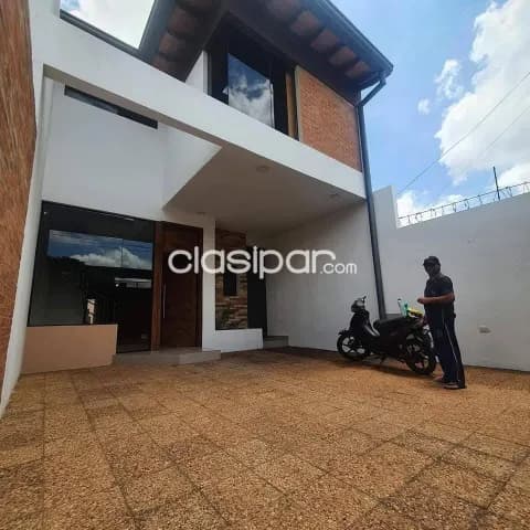 muy Amplio Duplex de 3 dormitorios en barrio Loma Merlo de Luque — foto 3