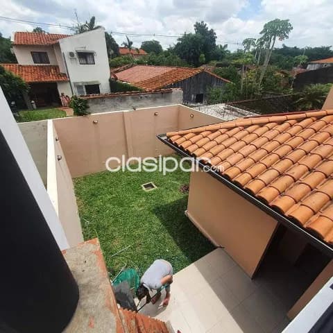 muy Amplio Duplex de 3 dormitorios en barrio Loma Merlo de Luque — foto 5