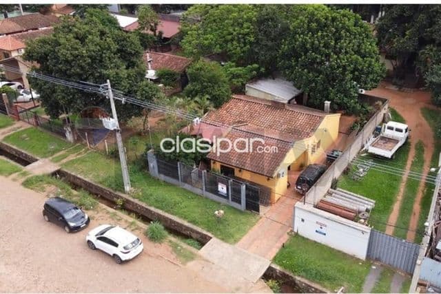 Casa en bo. Laurelty - Luque