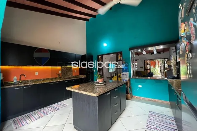 Casa en loma merlo Luque, foto 2