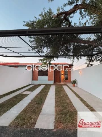 Casa en venta c/ cochera en Mariano Roque Alonso — foto 2
