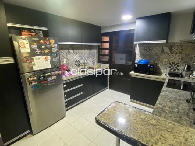 En venta departamento de 2 dormitorios + área de servicio en el Barrio San Roque - Asu, foto 4