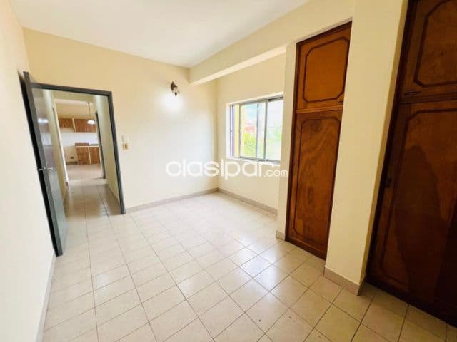 Departamento en pleno centro de Encarnación: 2 habitaciones y 1 baño, foto 1
