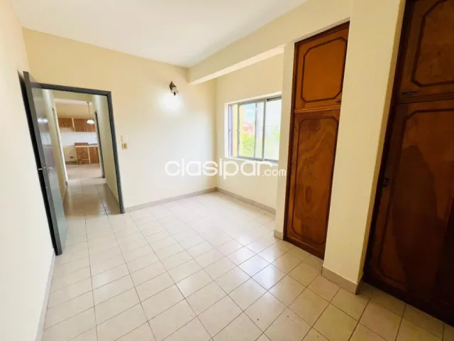 Departamento en pleno centro de Encarnación: 2 habitaciones y 1 baño, foto 2