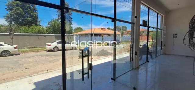 Local comercial a estrenar en Mariano Roque Alonso, foto 3