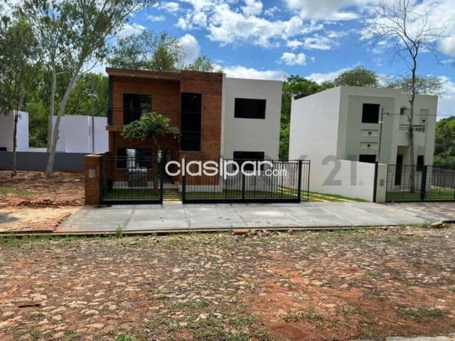Hermosa casa a estrenar en barrio paraiso, Luque