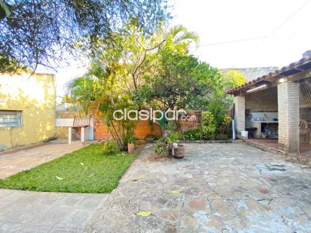 de Casa a refaccionar o demoler en el Barrio Mburucuyá - Asunción, foto 2