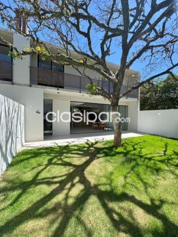 En venta duplex de 3 domitorios en condominio - Luque Barrio America