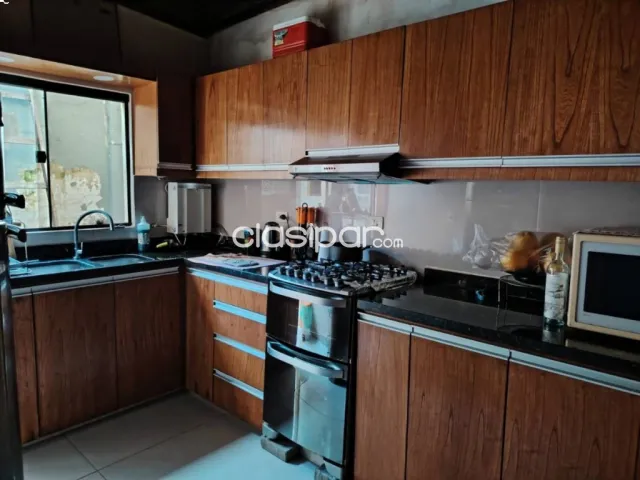 Casa en el centro de San Lorenzo con fachada colonial — foto 4