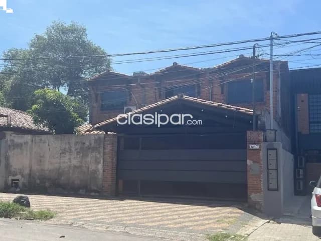 Amplia casa en venta en barrio Trinidad — foto 2