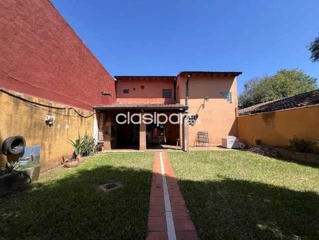 Amplia casa en venta en barrio Trinidad — foto 5