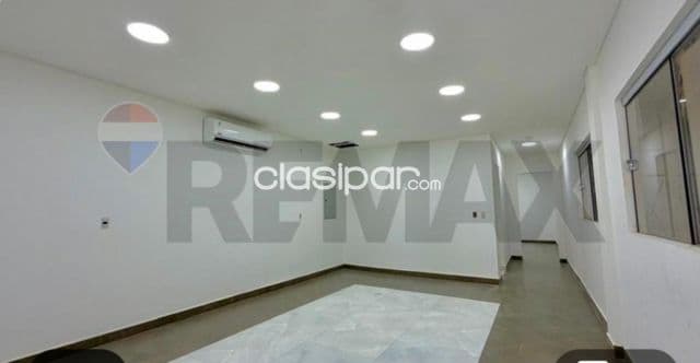 Depósito a estrenar c/oficinas en Mariano Roque Alonso-terreno 1080m2, const.720m2 — foto 1