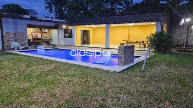 Casa de 3 dormitorios con piscina en San Bernardino zona Anfiteatro y Hotel Los Alpe