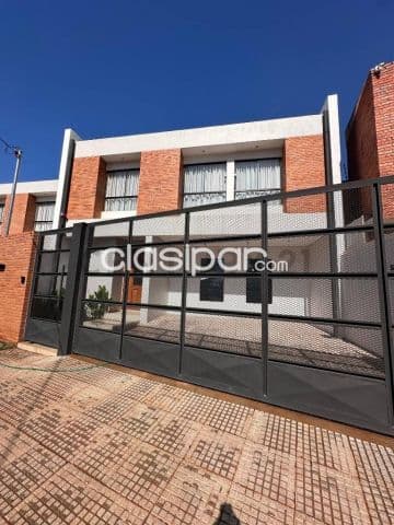 En venta duplex en Luque Barrio Loma Merlo