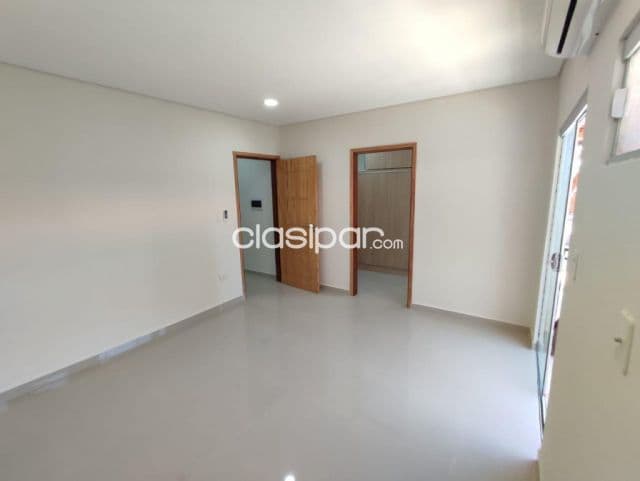 Duplex en lambare, zona canal 13 cod 6109