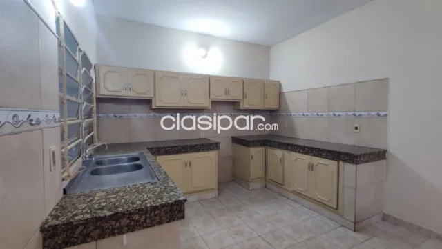En alquiler casa en cuarto barrio - Luque, foto 4