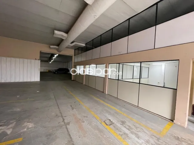 Villa Morra: Espectacular deposito p/ gym, oficinas, ubicación ideal, imperdible!!! — foto 3