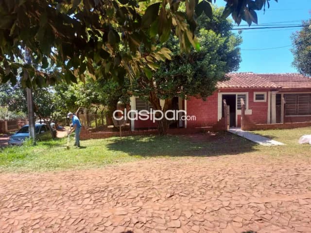 CASA EN ESQUINA EN ARROYO PORÃ: 4 habitaciones y 1 baño, foto 2